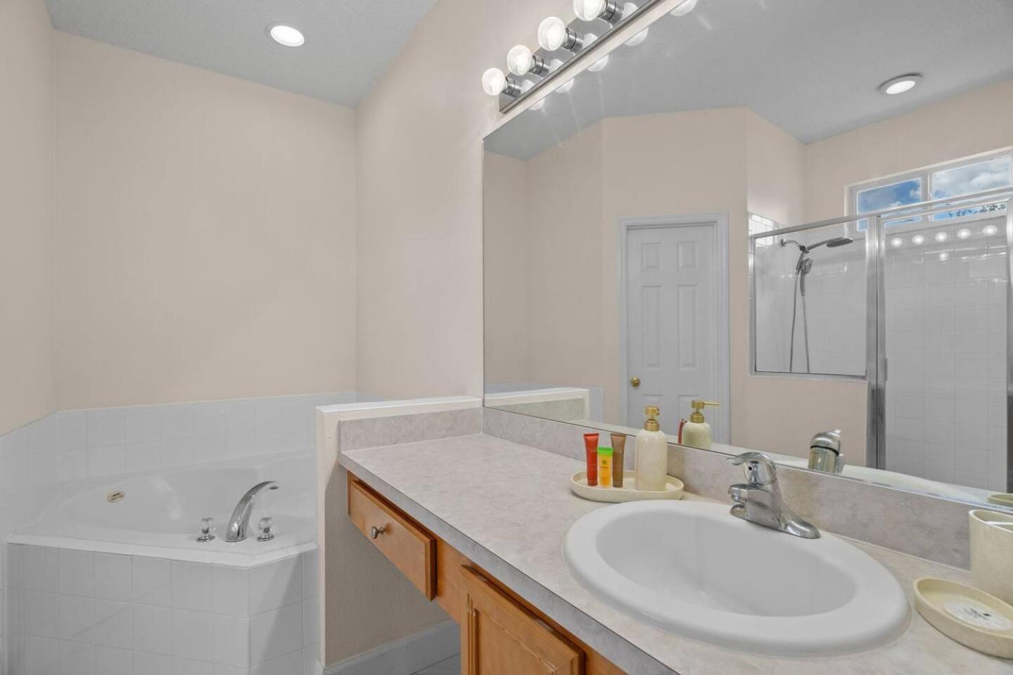 6 Bedroom 5 Bathroom Emerald Island 2601 Ib Kissimmee Eksteriør billede